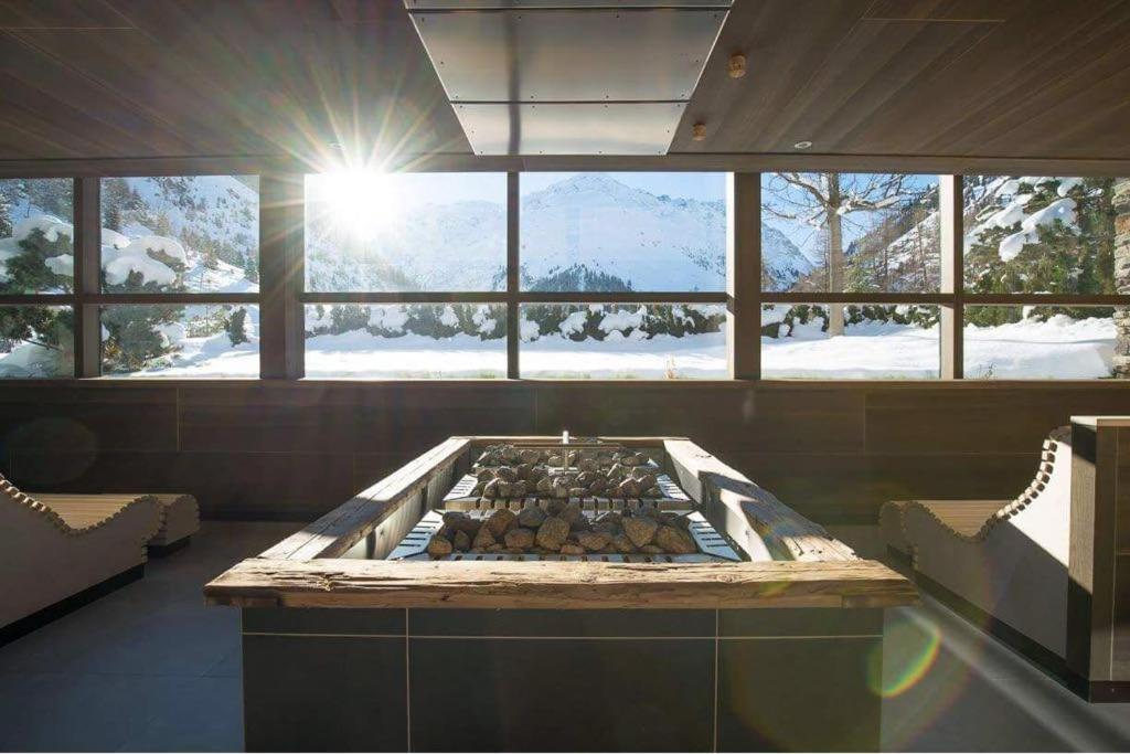Verwoehnhotel Wildspitze Sankt Leonhard im Pitztal Exterior photo